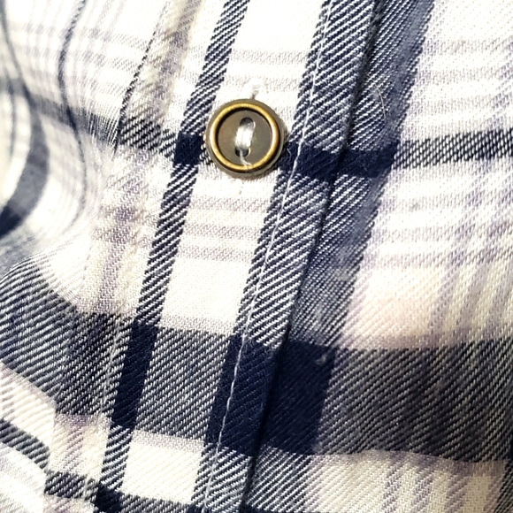 Loose Fitted Plaid Blouse - Picture 4 of 4